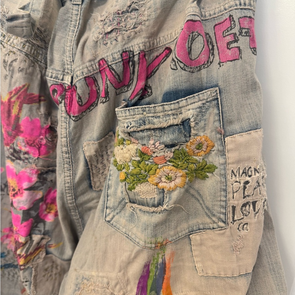 Magnolia Pearl Valentine Crop Denims - Picture 11 of 12